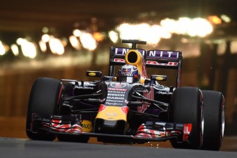 F1: Kanadában jöhet az első Red Bull-büntetés