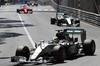 F1: Így dobta el Hamilton a monacói győzelmet