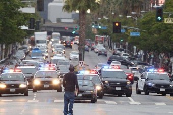 Hülyét csinált a rendőrökből egy furcsa férfi