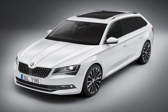 Vége a találgatásoknak: itt a Škoda Superb kombi