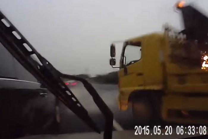 Ilyen, amikor négy sáv sem elég menekülni