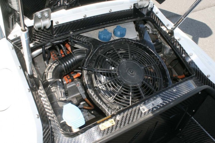 Vezettük az autót, amely 1 litert sem fogyaszt 10 | Vezess Nincs elöl hűtő, amivel nagyon sokat javult az autó légellenállása