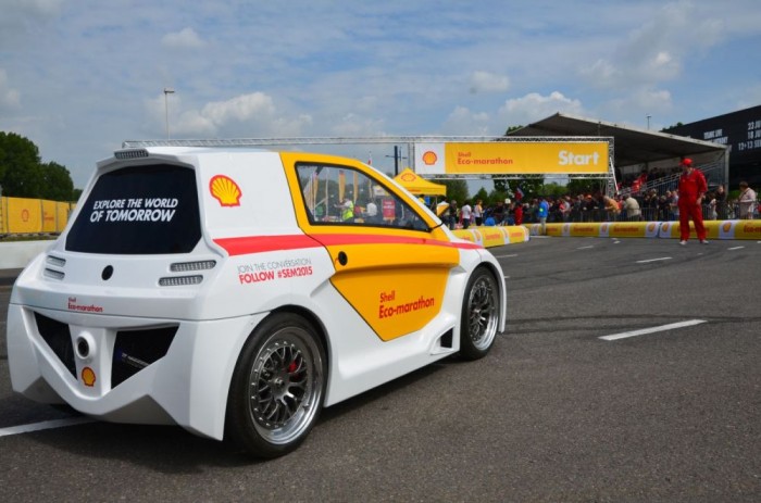 Kíváncsi vagy, mennyit lehet autózni egyetlen liter benzinnel? 6