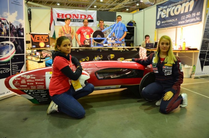 Kíváncsi vagy, mennyit lehet autózni egyetlen liter benzinnel? 12