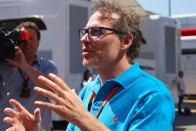 Villeneuve: Gáz, ha az F1 a szurkolókra hallgat 2