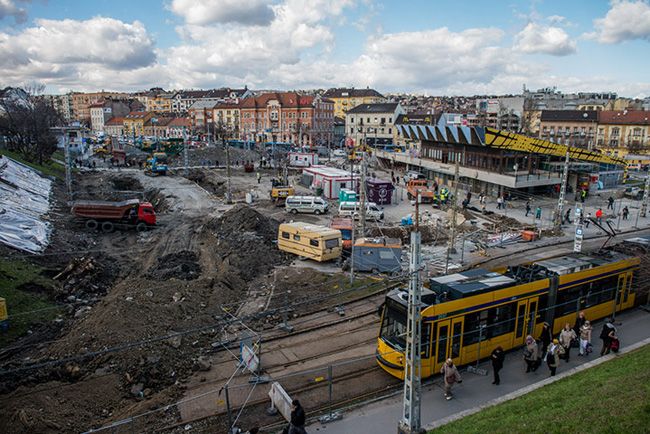 Vasárnaptól nagy változások a Széll Kálmán téren