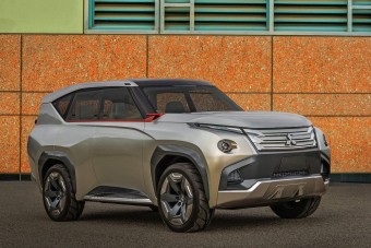 Nyáron jön az új Mitsubishi Pajero