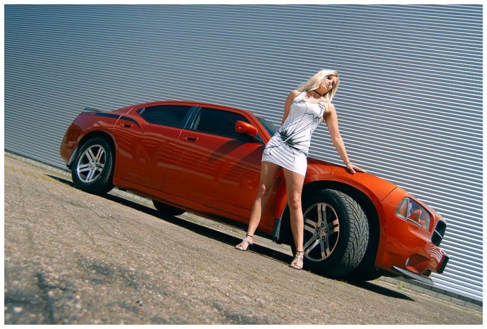 Forró az utastér, vetkőznek a hölgyek 13