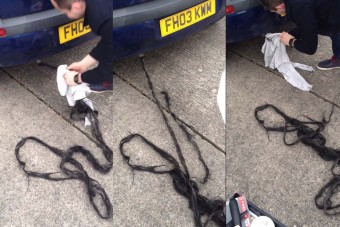 Furcsán szörnyű dolog került elő egy Opel Corsa kipufogójából