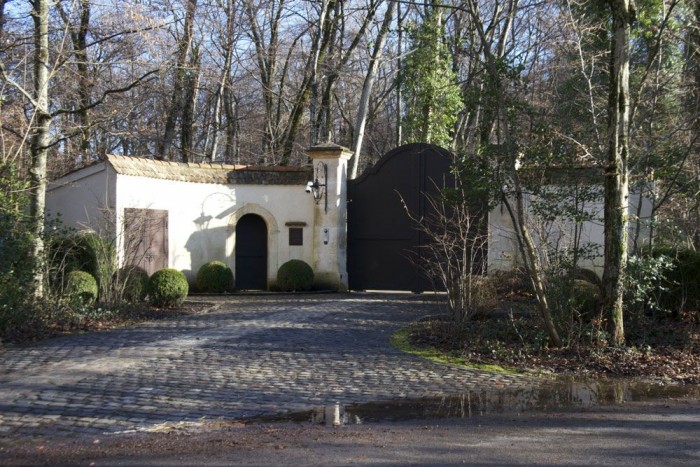 Drónokkal zaklatják Schumacheréket 6