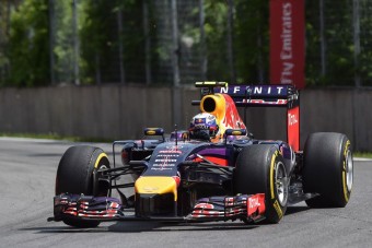 F1: Lehelj puszit a falakra!