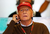 F1: Lehelj puszit a falakra! 49