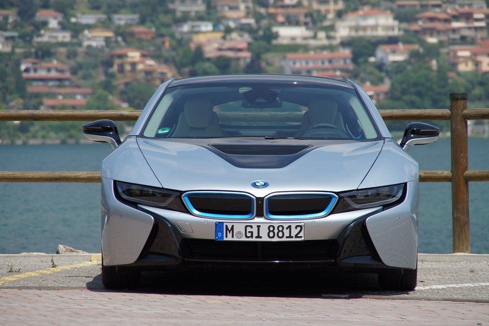 73086_598808_1000x700.jpg | Vezess | Vezess A vesék ezen a BMW-n csak dizájnelemek, a levegő nem rajtuk keresztül, hanem alattuk áramlik a villanymotor és az akkuk hűtőrendszerére