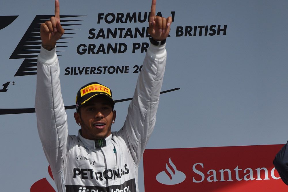 F1: Hamiltonnak csak a győzelem jó Silverstone-ban 14