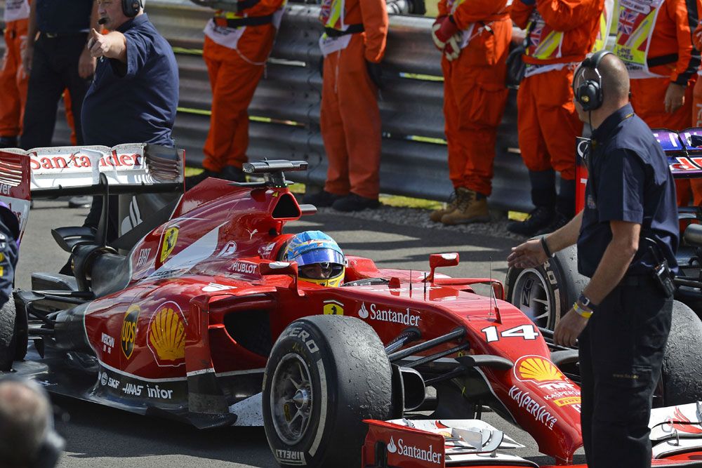 F1: Hamiltonnak csak a győzelem jó Silverstone-ban 31