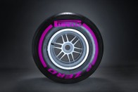 F1: A Pirelli puhít a kínálatán 43