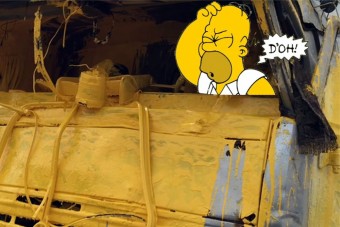 Ezért ne karambolozz festékkel teli teherautóval