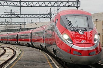 Elindul Európa leggyorsabb szupervonata