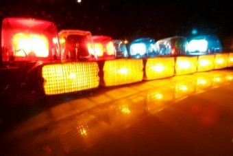 Visszamászott az égő autóba az öngyilkosjelölt (18+)