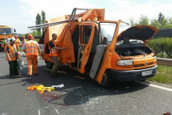 Lezárták az M7-est Érdnél