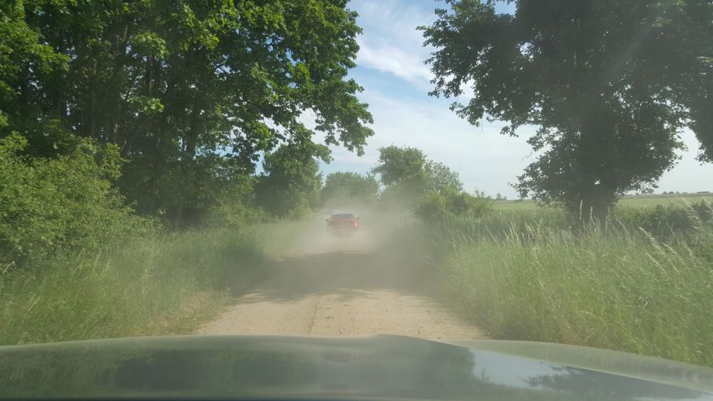 Ezt a földutas részt nem igazán értettük az országúzi szakaszon. Az X5 M-nek még feküdt is, de az M6 Gran Coupé semmiképp nem mondhatja magáénak ezt a terepet.