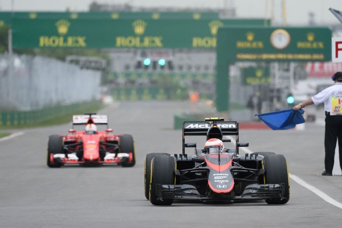 F1: Hamiltont falnak küldte a csapat 6 | Vezess F1: Hamiltont falnak küldte a csapat 6