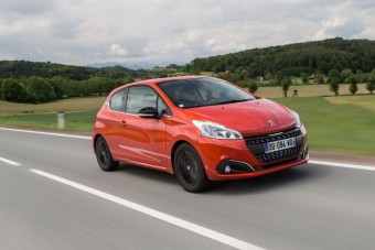 Az új Peugeot 208 beéri 3 literrel százon