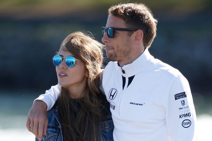 F1: Bajnokok a mezőny végén – a rajtrács a büntetések után 6