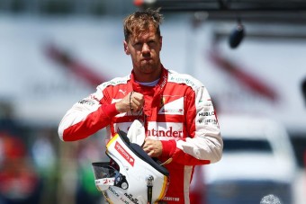 F1: Büntetés, Vettelt hátrasorolták