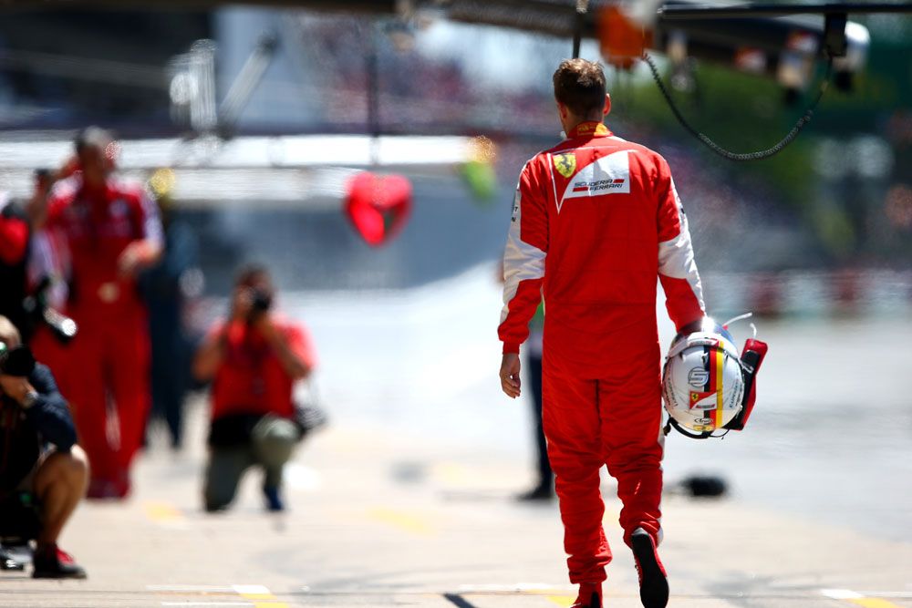 F1: Bajnokok a mezőny végén – a rajtrács a büntetések után 24