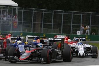 F1: Nem fut zátonyra az Alonso-McLaren-viszony