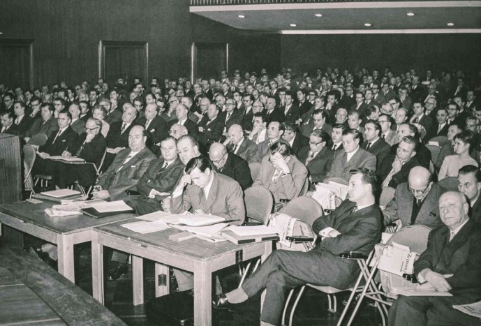 A 12 legérdekesebb infómorzsa, amit tudnod kell a BMW-ről 13 | Vezess A 12 legérdekesebb infómorzsa, amit tudnod kell a BMW-ről 13