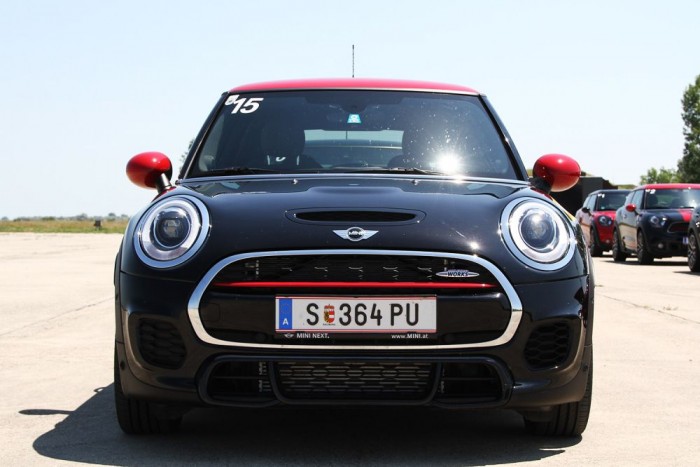 A legerősebb MINI 6 | Vezess Több a légbeömlő, de a lényeg változatlan