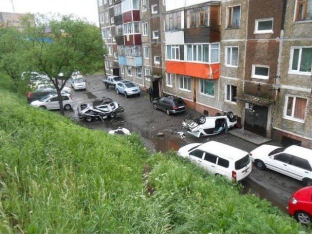 Lakótelep ennyire durva balesetet még nem látott 9