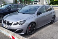 270 lóerős a Peugeot új vadmacskája 9