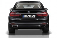 Kulcskattintással parkol az új BMW 174