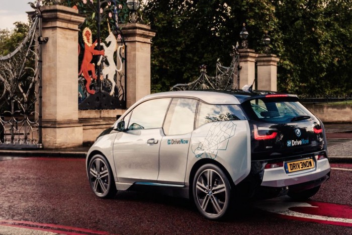 Sorozatgyártású hidrogénautó a BMW-től