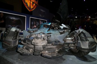 Hivatalosan is bemutatkozott az új Batmobil