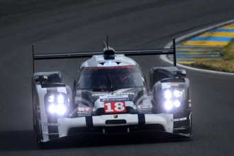 A három Porsche nyerte a Le Mans-i időmérőt