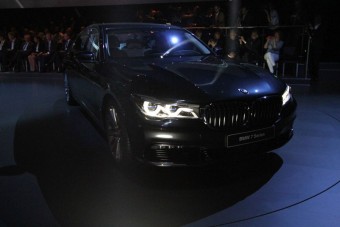 Már beszélhetünk róla: Új 7-es BMW