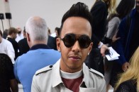 Lewis Hamilton autóban szeret szexelni 24