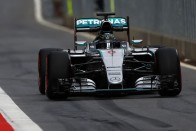 Lewis Hamilton autóban szeret szexelni 26