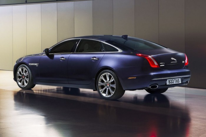 Megújult a Jaguar XJ 7