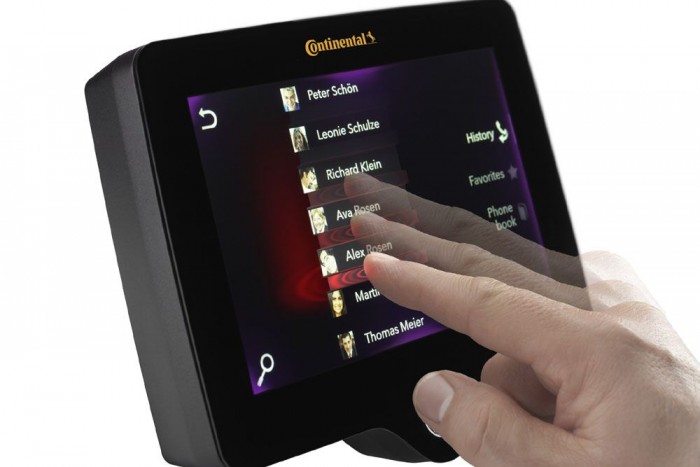 Rezgő érintőkijelző az autóban 3