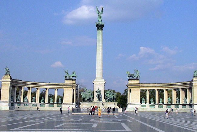 Lezárják a budapesti Hősök terét