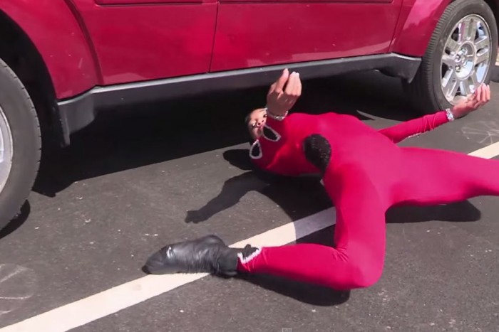 Ez a csaj nem csak szexi, de durván hajlékony is