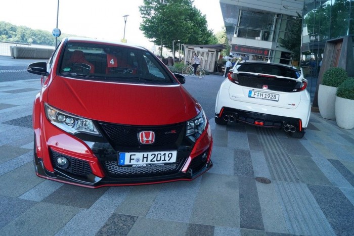 A hondások új szerelme: Civic Type-R 6 | Vezess 310 lóerővel, turbómotorral, nagyon rafinált első felfüggesztéssel támad a CTR