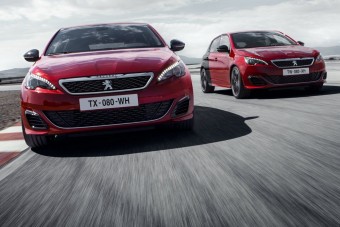Két színben, két szinten a Peugeot családi sportkocsija