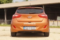 Egy kicsit Toyota Auris, egy kicsit BMW 1-es