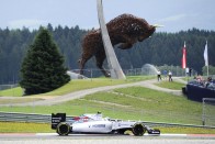 F1: Majdnem elgázolták a Ferrari-főnököt 66